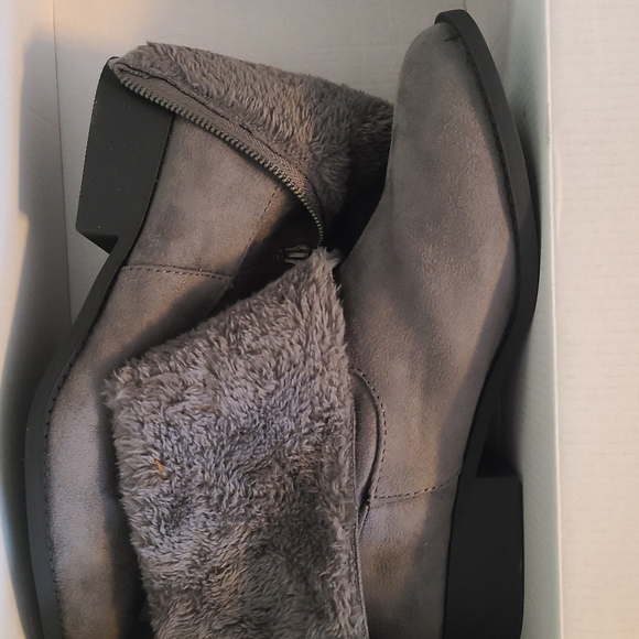Maurices Grey Regina sherpa foldover ankle bootie - Picture 2 of 10